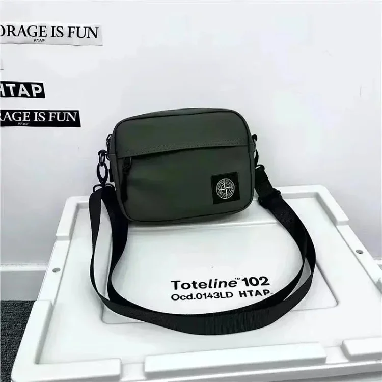 stone island · Táskák / 627