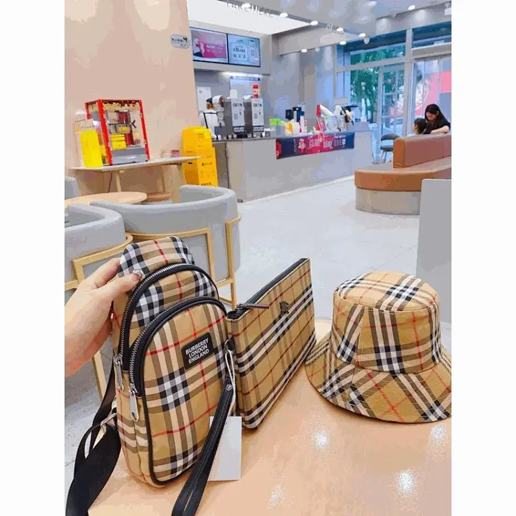 Burberry · Tasker / 2847