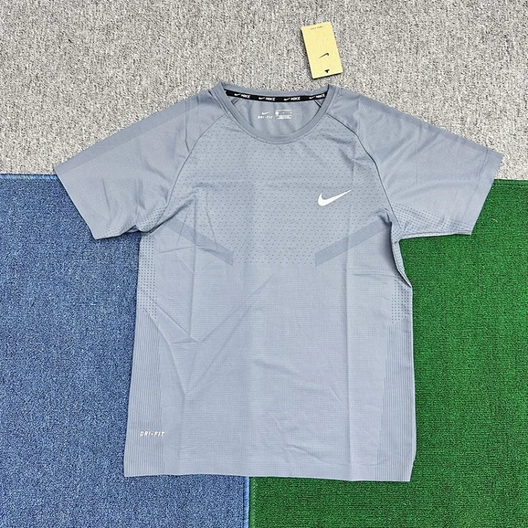 Nike · Μπλουζάκια / 2865