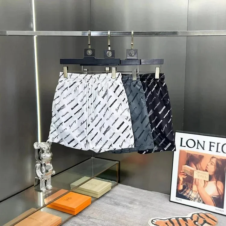Balenciaga · سراويل وشورتات / 2974