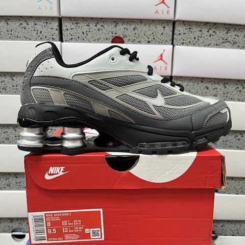 Supreme · Skor och tofflor / 3022